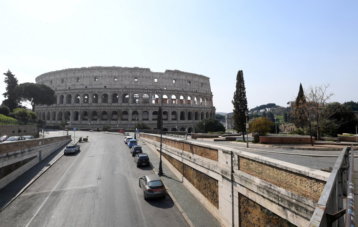 A római Colosseum turisták nélkül /Fotó: Reuters/